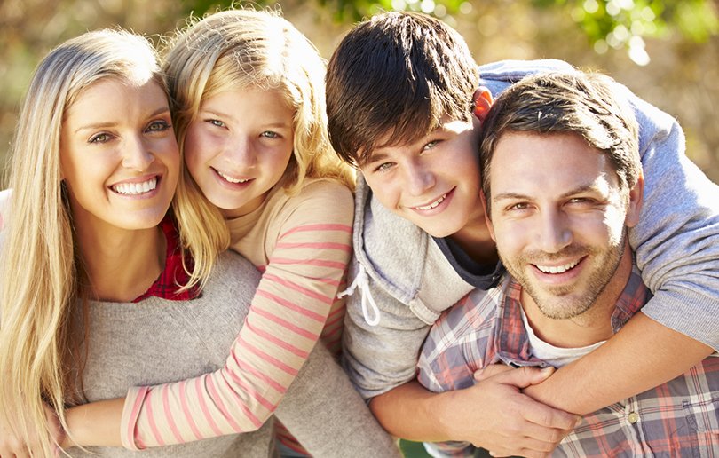 What contributes to high divorce charges in Spain